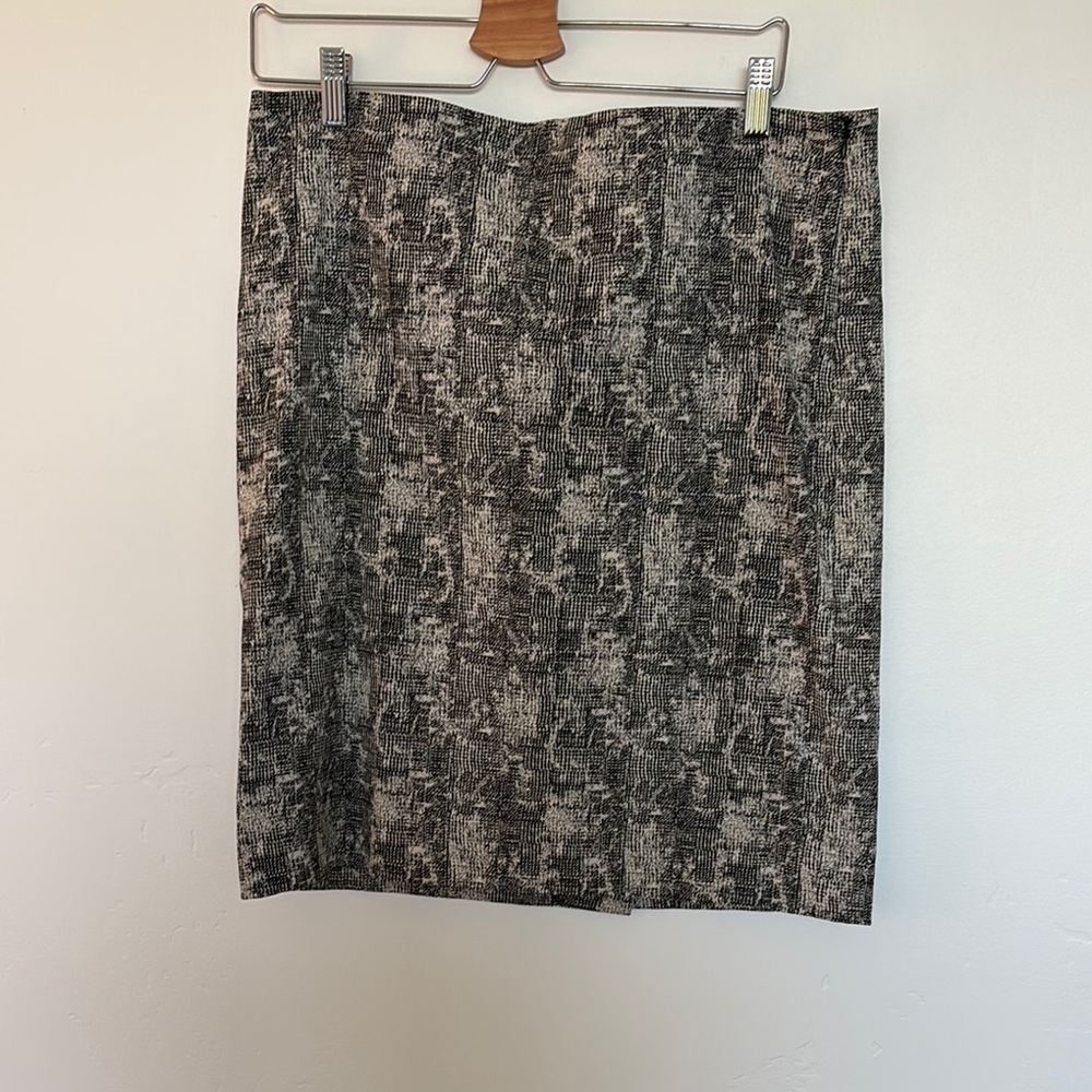 MM Lafleur Black and Gray Pencil Skirt Knee-Length